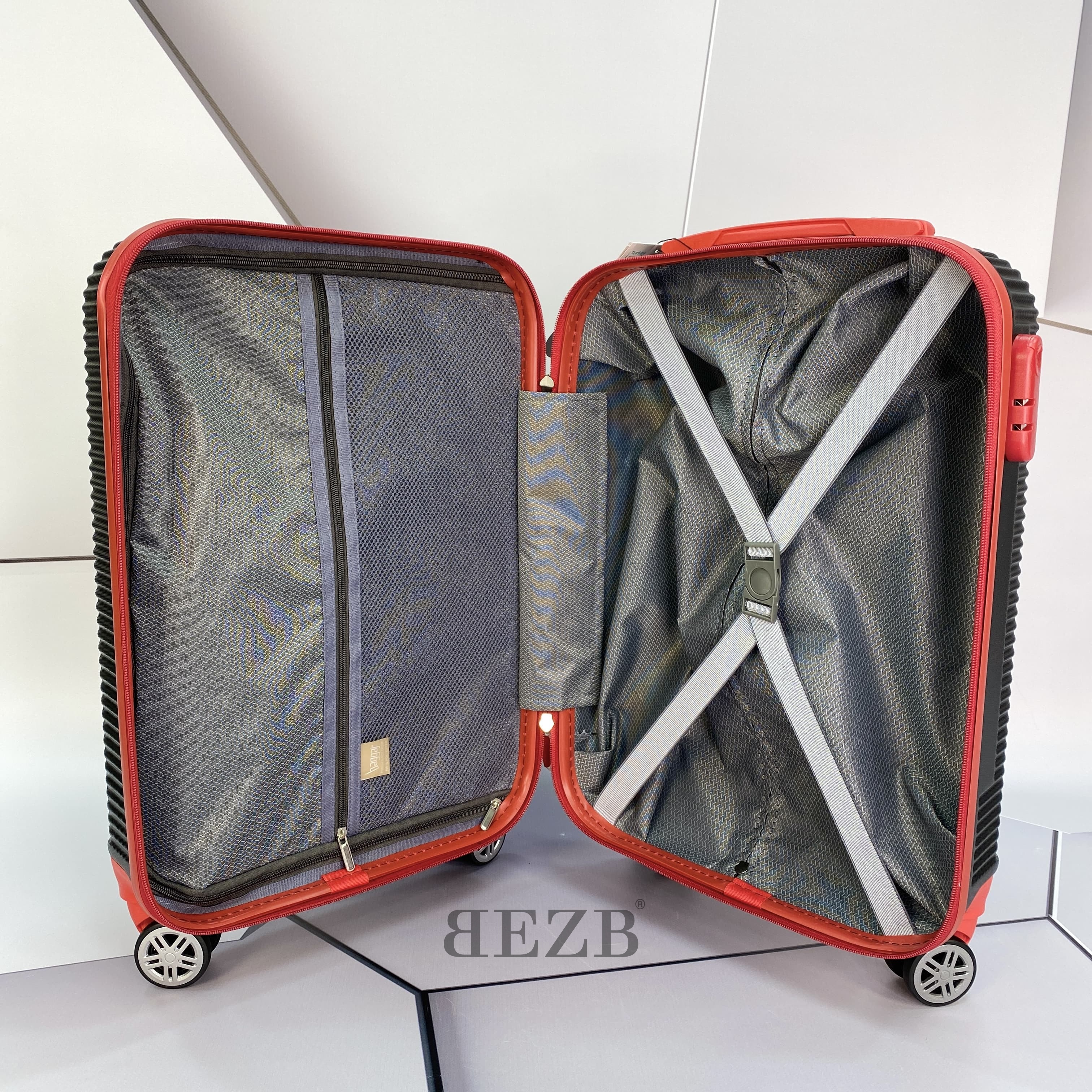 Малый чемодан для ручной клади из АБС Поликарбонат V341 S BLACK/RED - 2