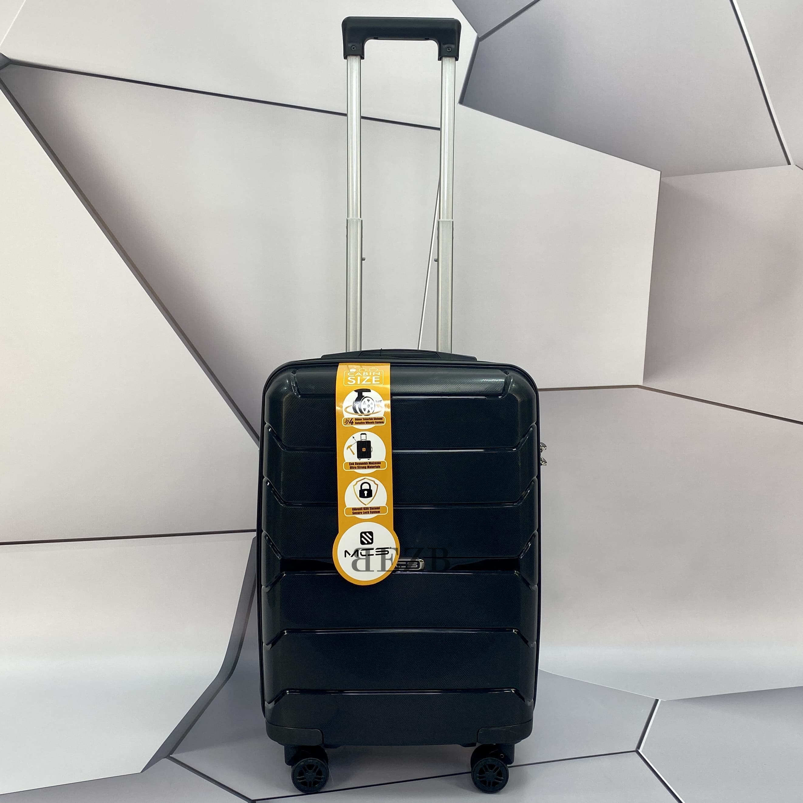 Маленький чемодан для ручьной клади из полипропилена MCS V366 S BLACK! Для 8-10 кг! - 1