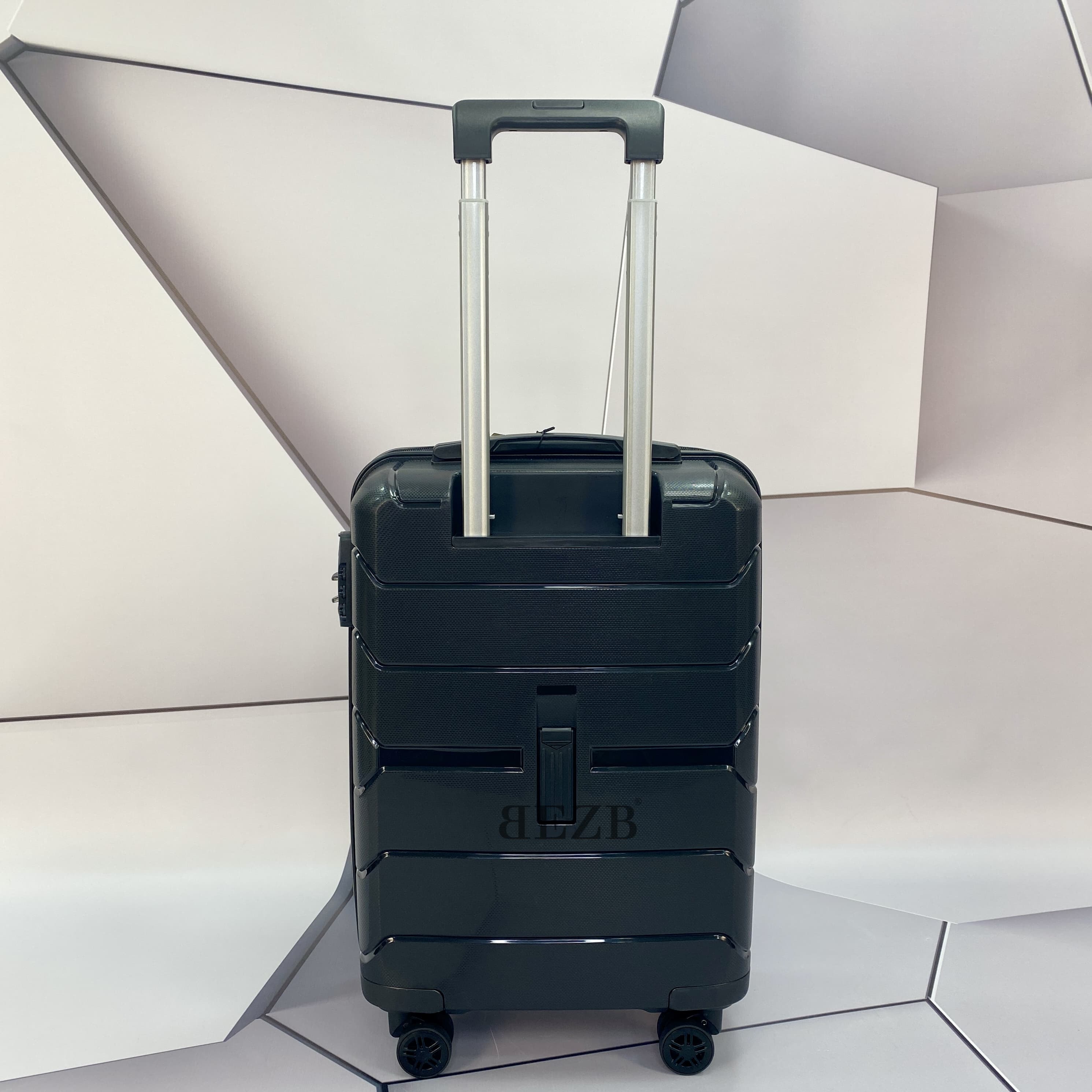 Маленький чемодан для ручьной клади из полипропилена MCS V366 S BLACK! Для 8-10 кг! - 5