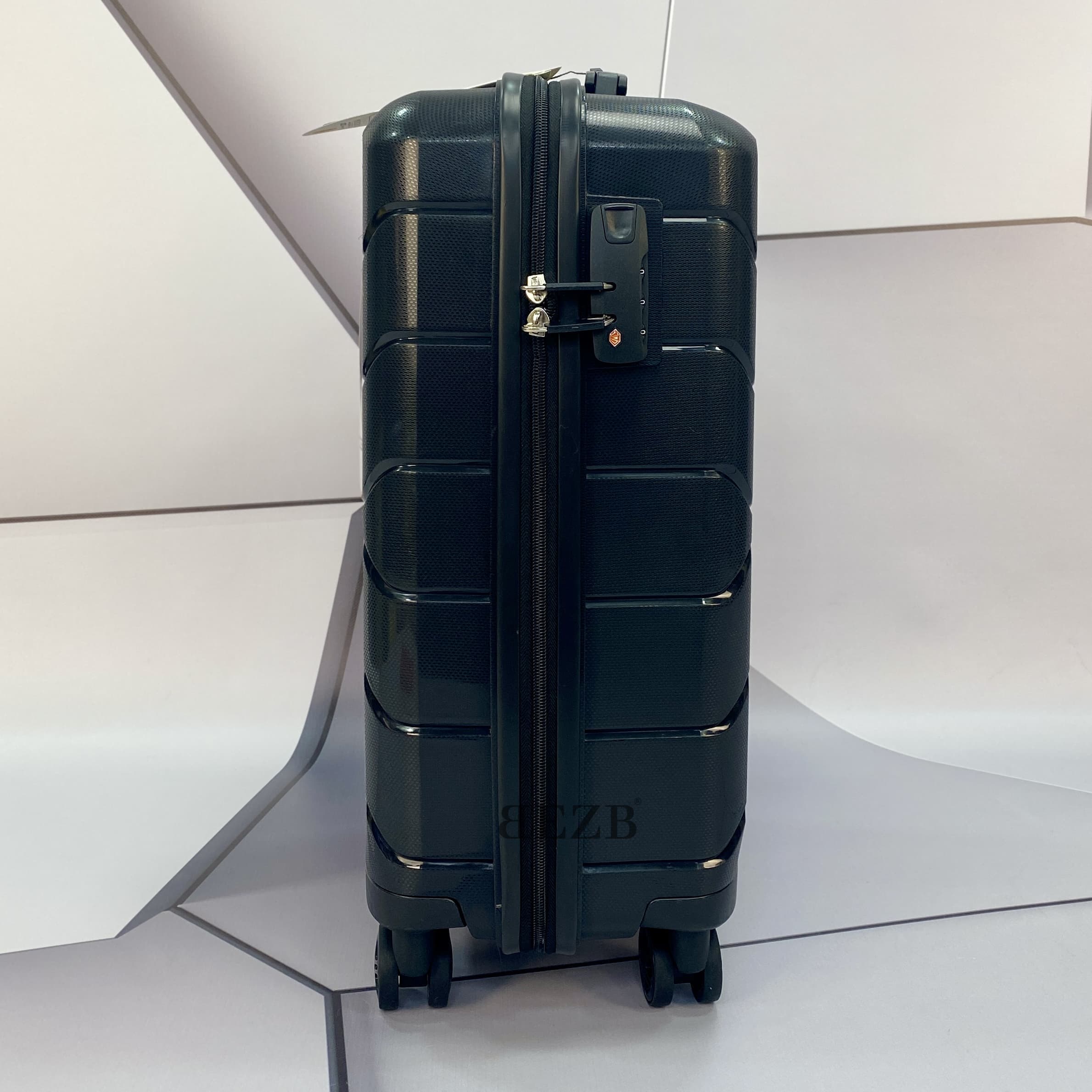Маленький чемодан для ручьной клади из полипропилена MCS V366 S BLACK! Для 8-10 кг! - 4