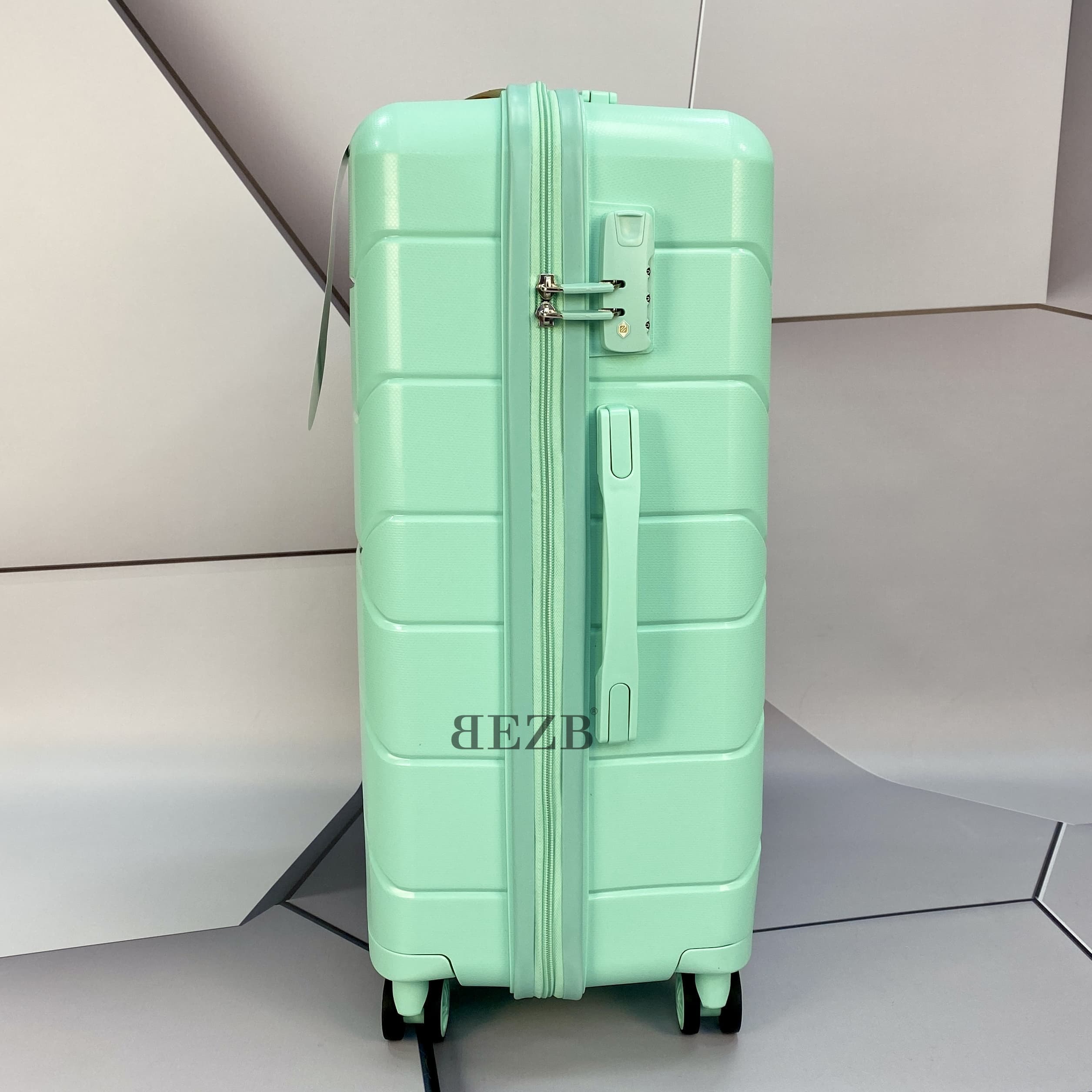 Средний чемодан из полипропилена MCS V366 M MINT GREEN! Для 18 кг! - 5