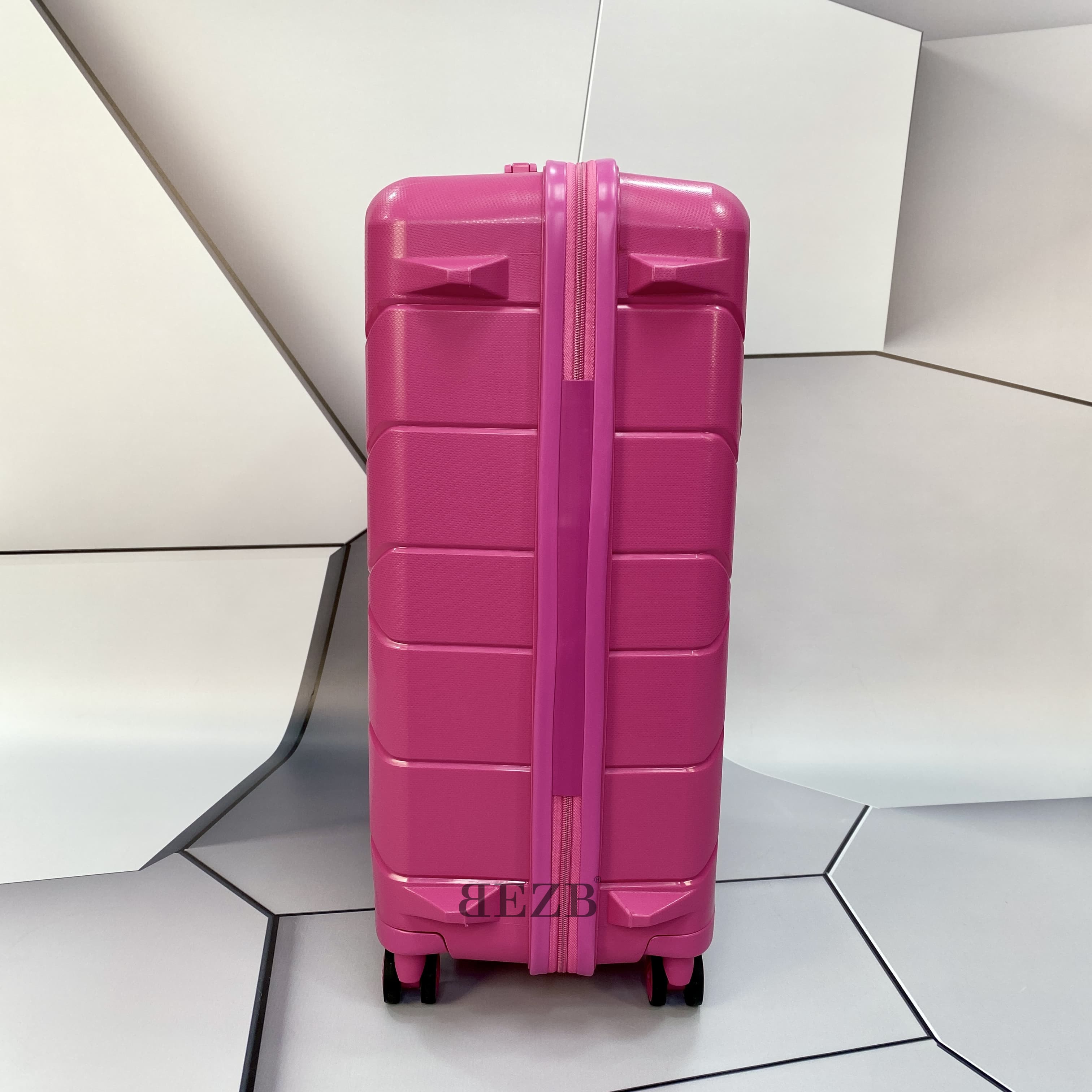 Средний чемодан из полипропилена MCS V366 M FUNCSIA! Для 18 кг! - 5