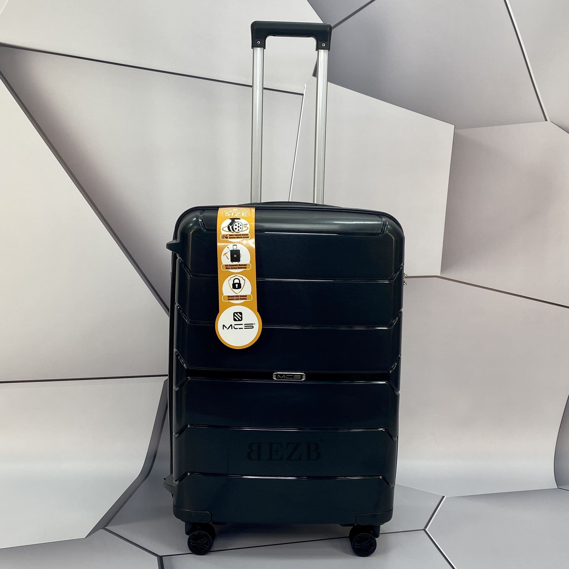 Средний чемодан из полипропилена MCS V366 M BLACK! Для 18 кг! - 1