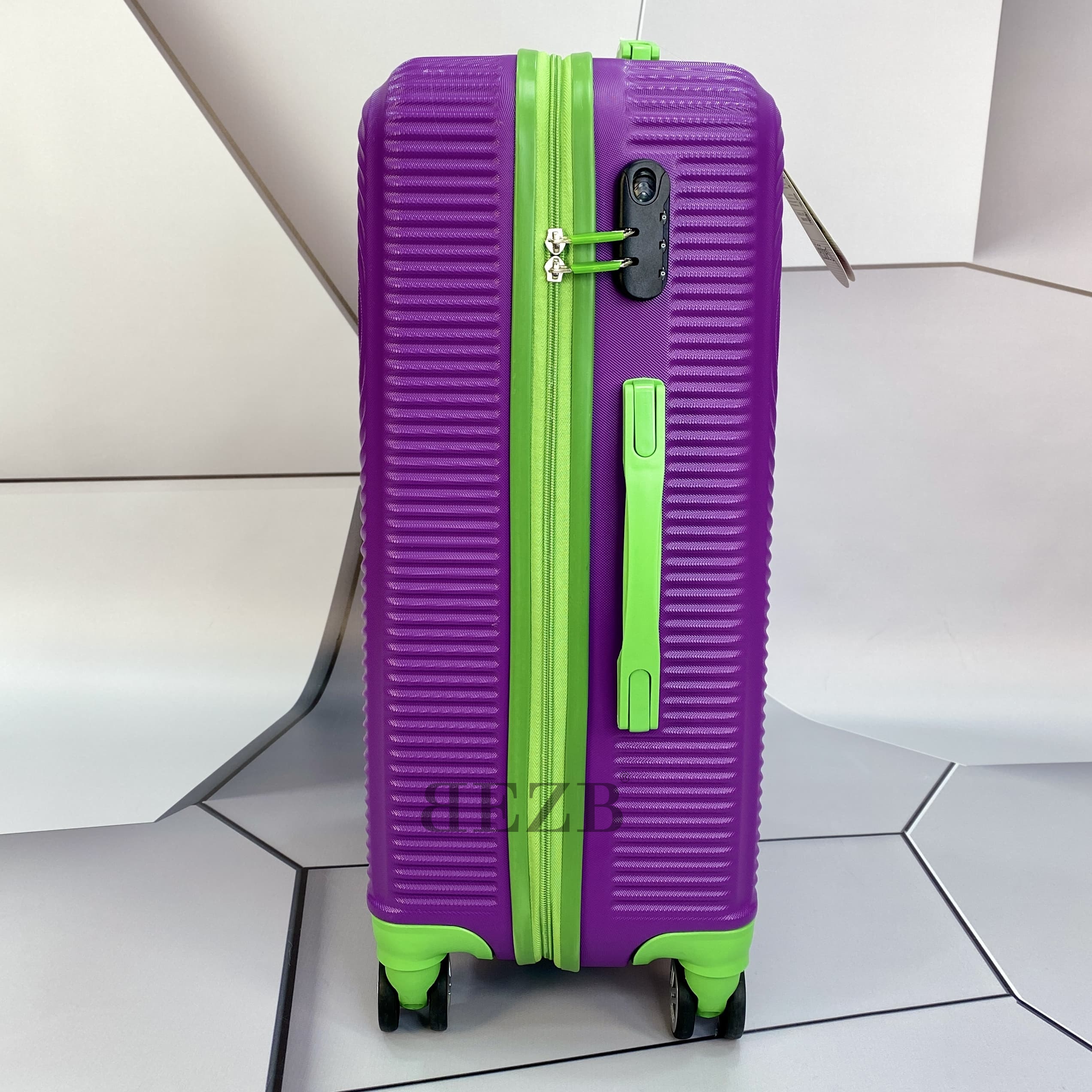 Средний чемодан из АБС Поликарбонат MCS V341 M PURPLE/GREEN - 7